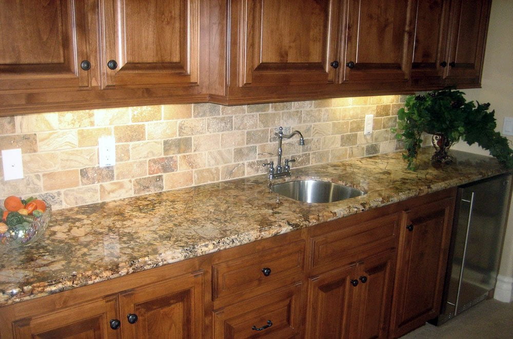Granite Wetbar with Undermount Sink and Ogee Bullnose Edge