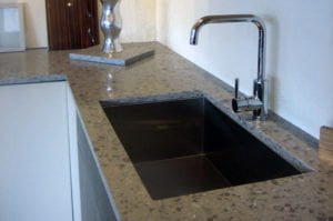 3cm Quartz Kitchen with Undermount Sink and Double Eased Edge