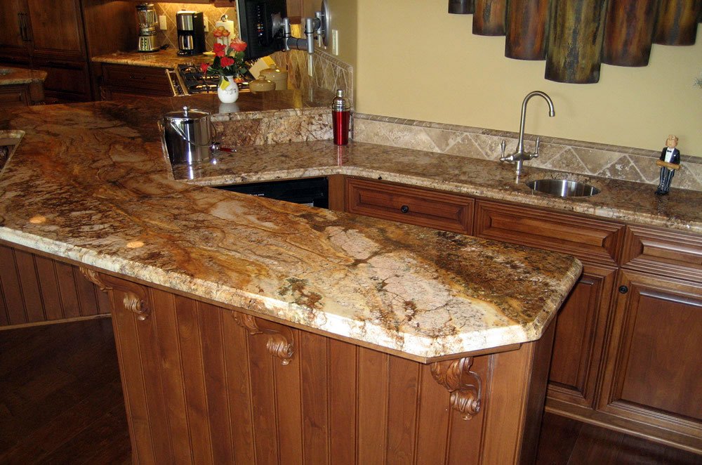 Raised Wetbar with Ogee Eased Granite