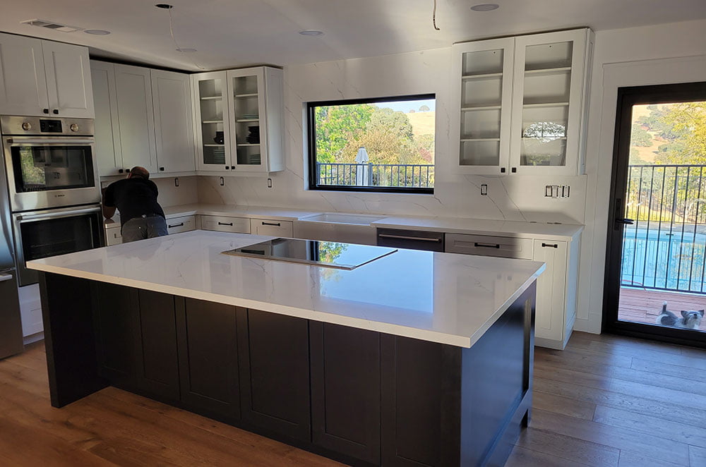 Quartz Kitchen with Full Backsplash and Double Eased Edge